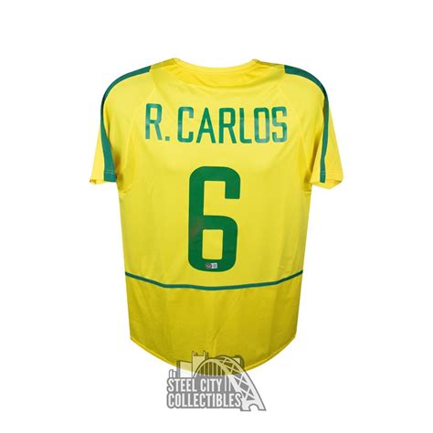 football jersey on roberto carlos